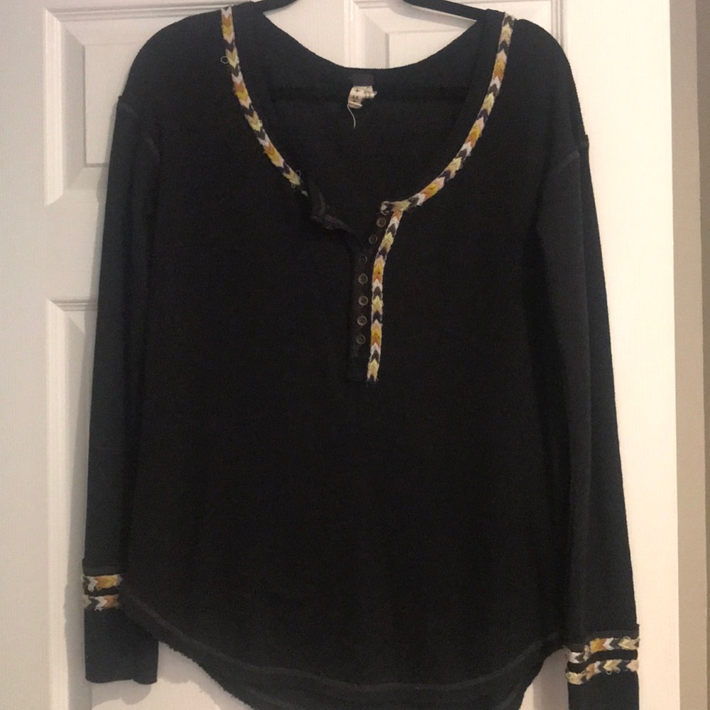 Black shirt